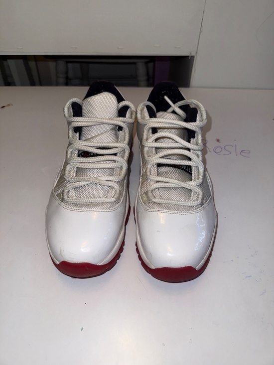 Jordan 11 low cherry bottom main image 4